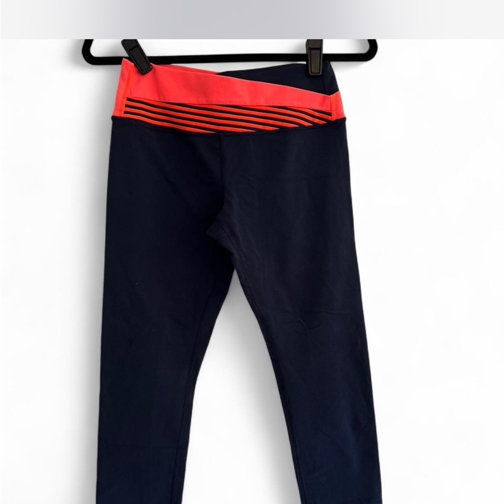 Lululemon Athletica Blue and Red Leggings with Supportive Waistband